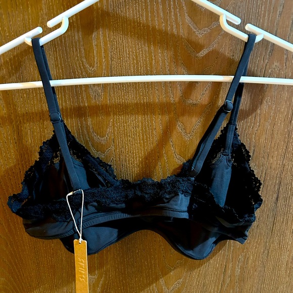 SKIMS Black Bralette/Undies Intimates Bundle - Picture 3 of 7